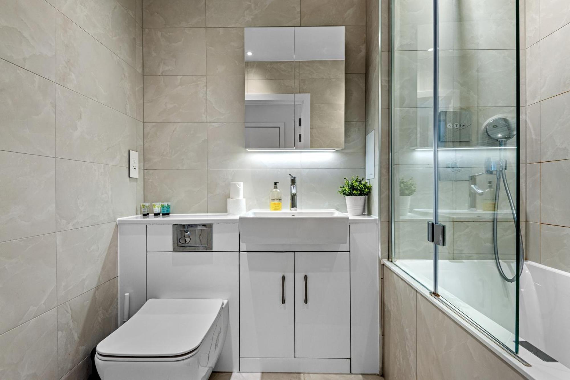 לונדון Londwell, Heart Of Notting Hill, Balcony Suite Luxury מראה חיצוני תמונה